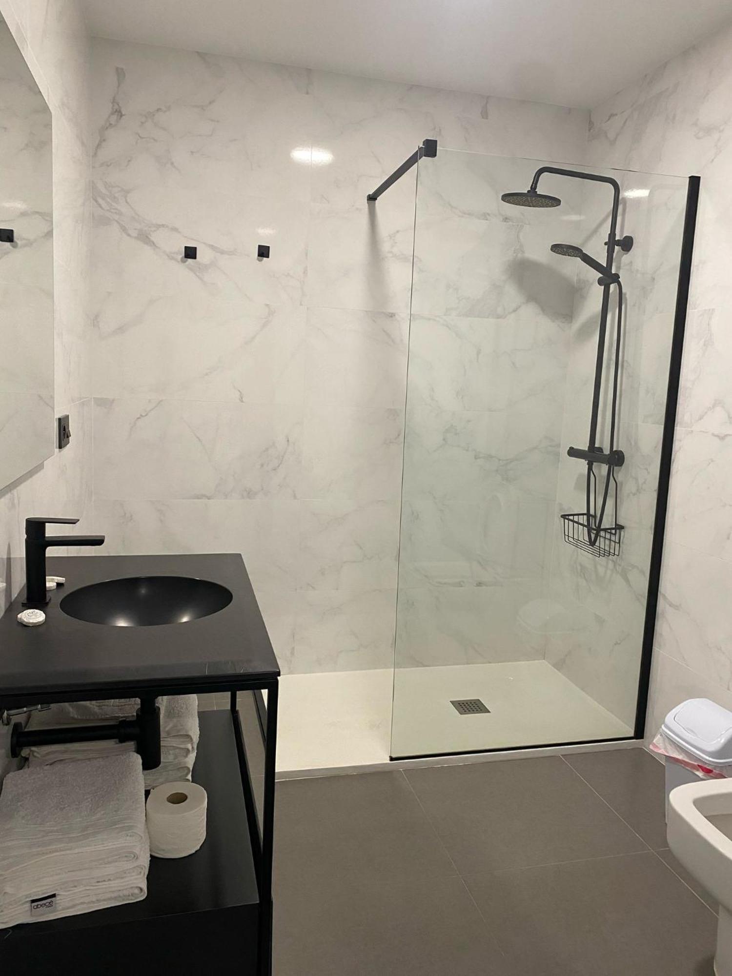 סנשנשו Apartamentos Onzamar מראה חיצוני תמונה