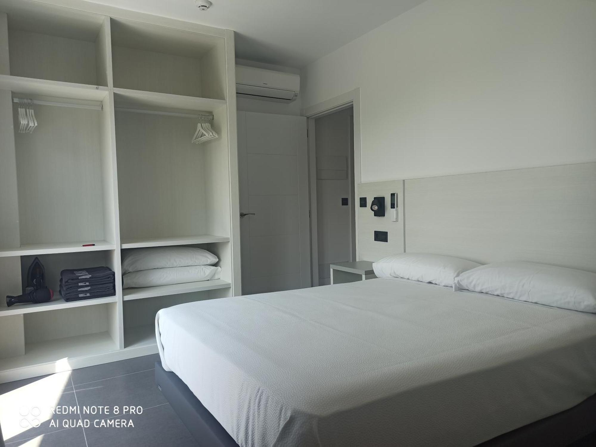 סנשנשו Apartamentos Onzamar מראה חיצוני תמונה